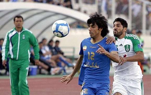 مواجهة سابقة بين استقلال طهران والأهلي السعودي