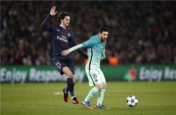 ميسي كان بعيدًا عن مستواه خلال اللقاء