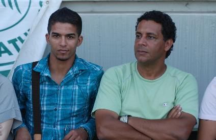 كارسيلا و الحداوي خلال مباراة الرجاء و حسنية أكادير في الموسم الماضي