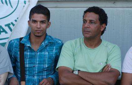 كارسيلا و الحداوي خلال مباراة الرجاء و حسنية أكادير في الموسم الماضي