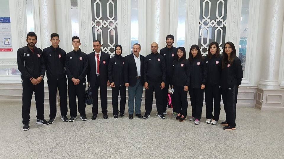 لاعبو المنتخب التونسي للتايكوندو قبل مغادرة مطار قرطاج