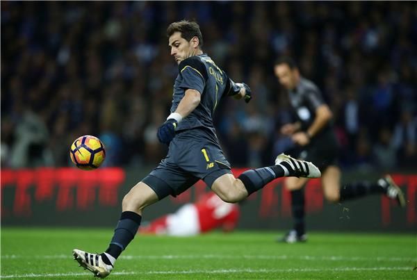 إيكر كاسياس 