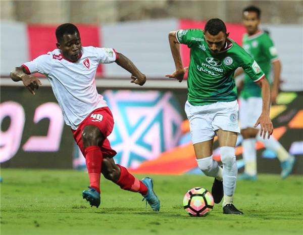 الوحدة يبدأ رحلة الهروب من القاع