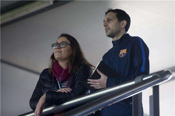 الساحر يتابع تدريبات الفريق الكتالوني