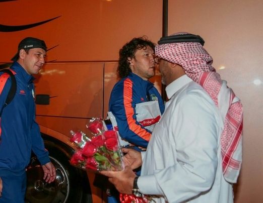 استقبال بعثة بونيوديكور بالورود