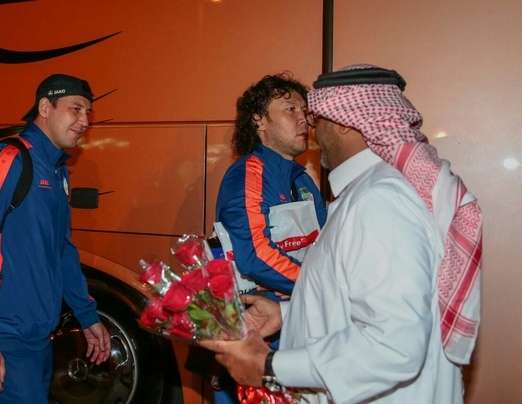 استقبال بعثة بونيوديكور بالورود