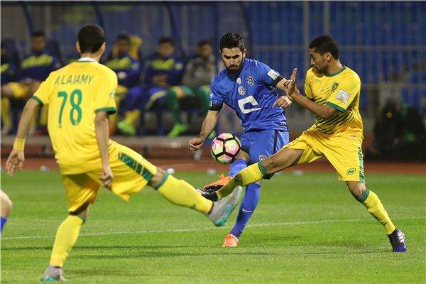 الهلال يواصل صدارة الدوري السعودي