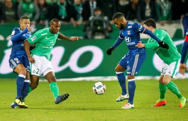 إلى أين ينتقل لاكازيتي؟