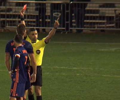 لحظة طرد دافيد فيا