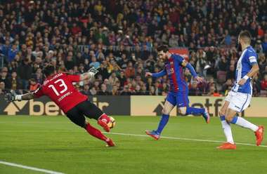 2017-02-19t200229z_52544052_lr1ed2j1jnu5a_rtrmadp_3_soccer-spain-fcb-leg_reuters