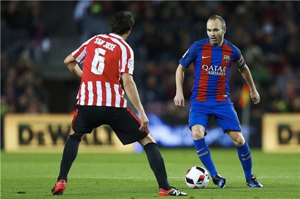  إنييستا توقع مباراة صعبة أمام ليجانيس