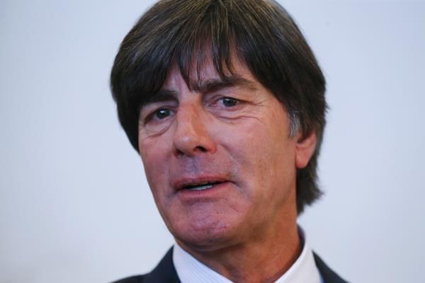 2017-02-12t105301z_1799406627_lr1ed2c0u829n_rtrmadp_3_germany-president_reuters