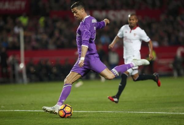 تسديدات رونالدو تثير الرعب في نفوس الحراس