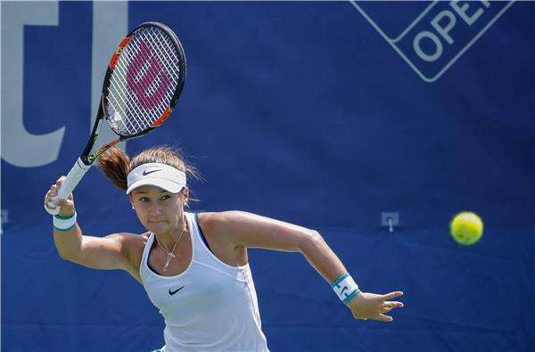 لورين ديفيس