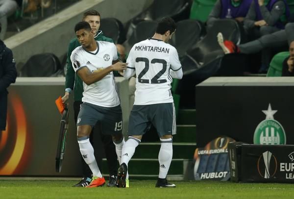 هنريك مخيتريان يخرج مصابا