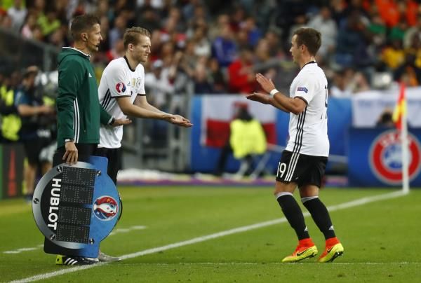2016-06-16t202437z_109110277_mt1aci14441227_rtrmadp_3_soccer-euro-ger-pol_reuters