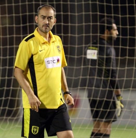 راؤول كانيدا يُمهل النادي فرصة أخرى