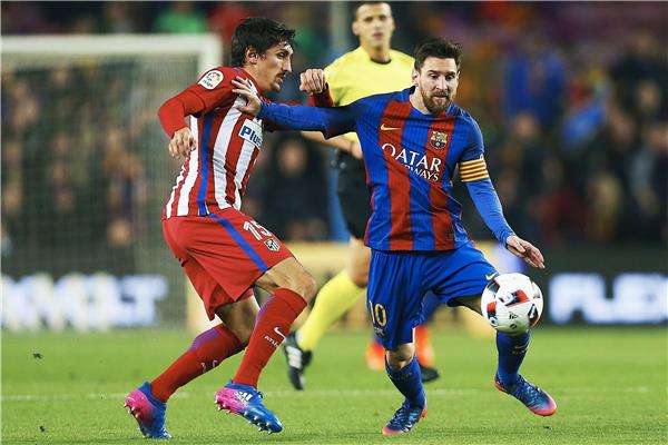 ميسي وسافيتش من لقاء سابق