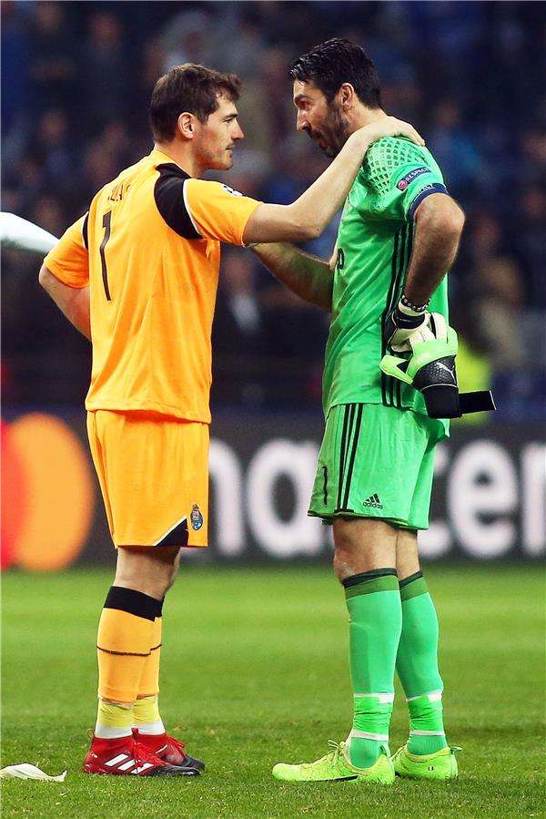 كاسياس وبوفون