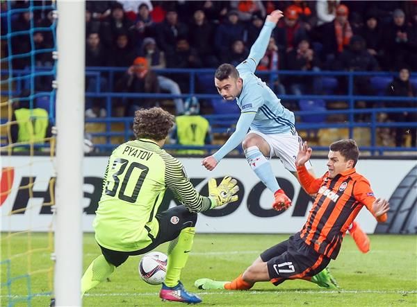 إياجو أسباس ينقذ فريقه