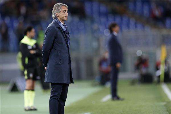 روبيرتو مانشيني يتضامن مع رانييري