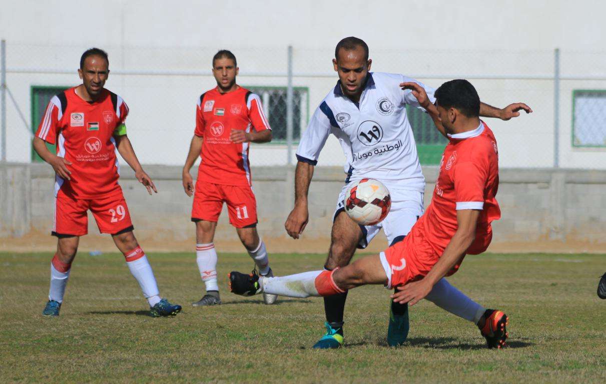 جانب من لقاء الهلال وشباب خان يونس