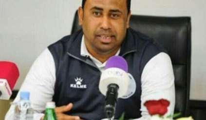 مدرب فريق مسقط محسن درويش