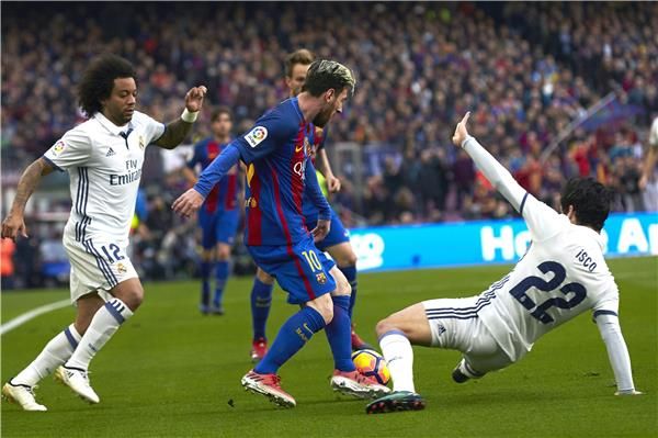 ميسي يريد ضم إيسكو إلى برشلونة