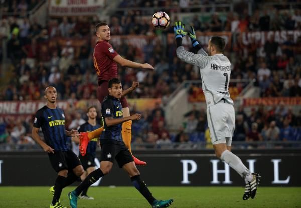 2016-10-02t200745z_360469097_s1beuesfwrac_rtrmadp_3_soccer-italy_reuters