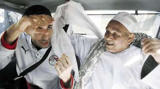 أبو تريكة مع والده