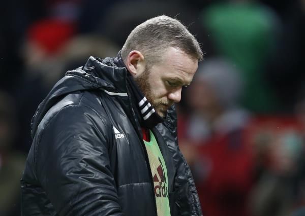  واين روني يقترب من الرحيل عن مانشستر يونايتد