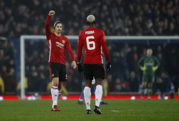 إبراهيموفيتش قاد فريقه لإحراز كأس رابطة المحترفين