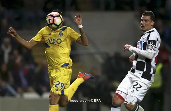 ?i=epa%2fsoccer%2f2017-02%2f2017-02-26%2f2017-02-26-05817131_epa