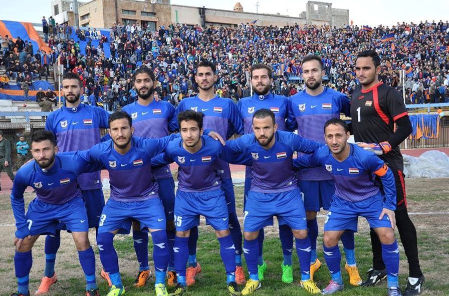 صورة أرشيفية للاعبي الكرامة