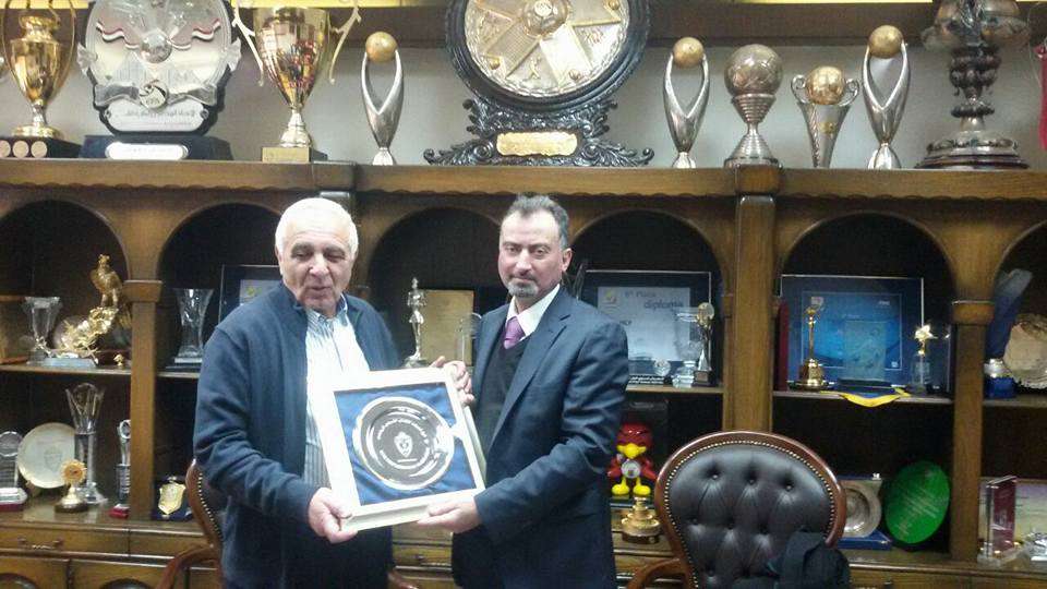 حيان القواسمي أثناء زيارته للأهلي المصري