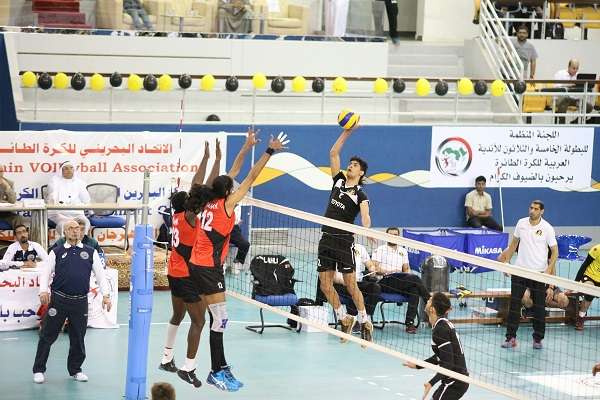 الأهلي البحريني يهزم الريان في البطولة العربية للطائرة