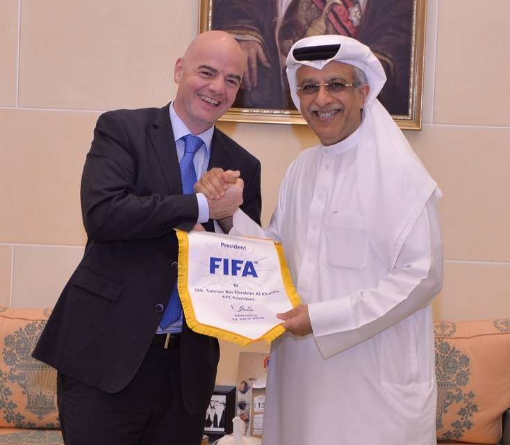 الشيخ سلمان بن إبراهيم مع إنفانتنيو