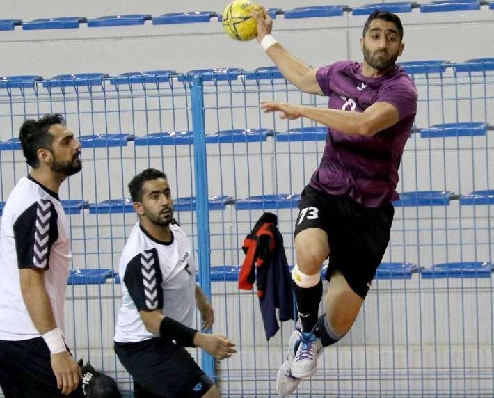 يد باربار تتجاوز توبلي بسهولة