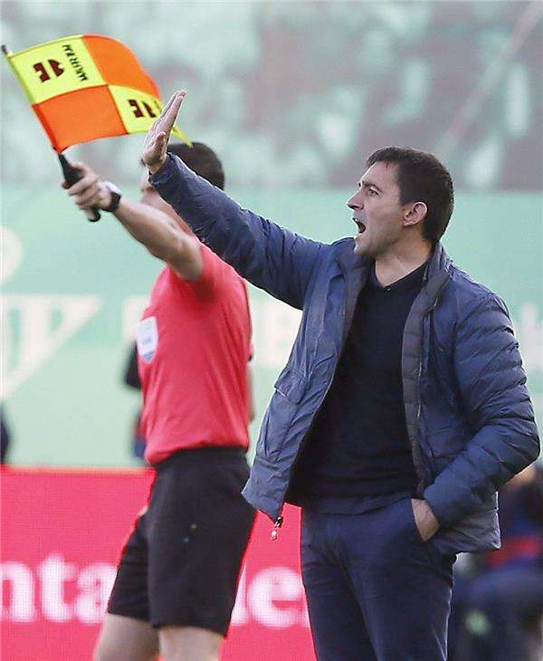 مدرب ليجانيس