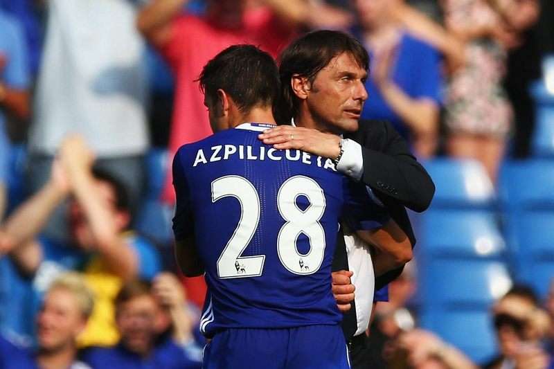 أنطونيو كونتي يشيد بسيزار أزبيليكويتا