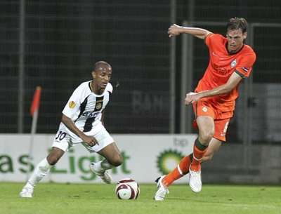 تيم بورفسكي ( على اليمين )