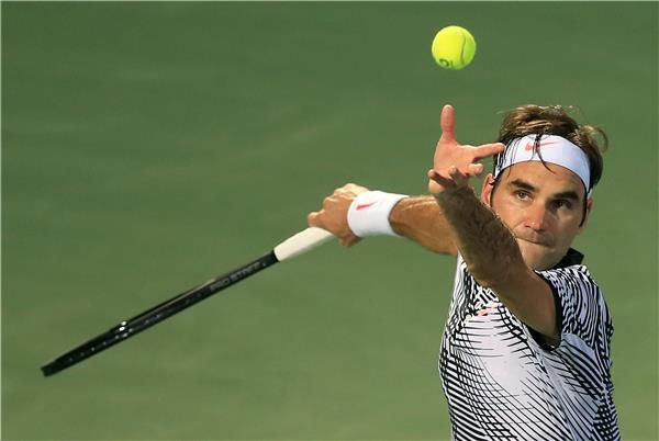 فيدرر يتلقى صدمة ببطولة دبي