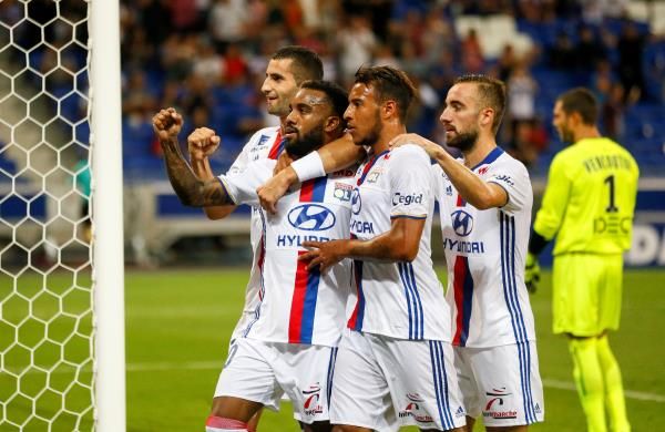 صفقات منتظرة للريدز