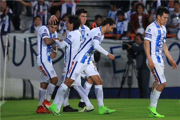 فرحة لاعبي باتشوكا (أرشيفية)