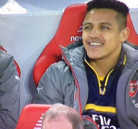 سانشيز لم يعبأ بتأخر فريقه في الشوط الأول أمام ليفربول