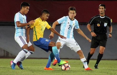 ناشئو التانجو يسقطون أمام البرازيليين