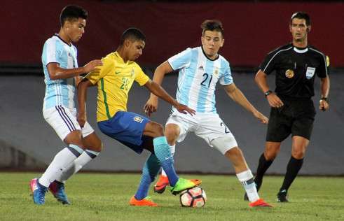 ناشئو التانجو يسقطون أمام البرازيليين