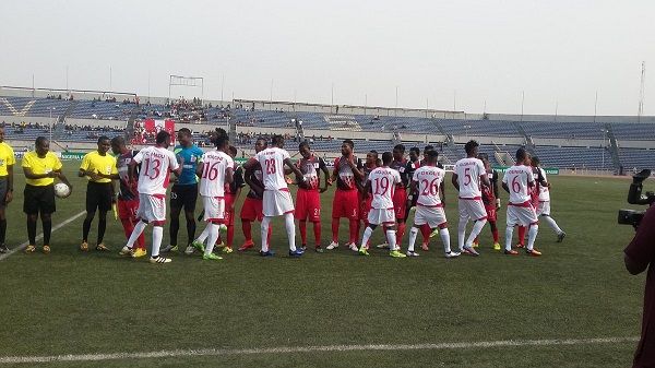 نادى رينجرز النيجيري - الأبيض-