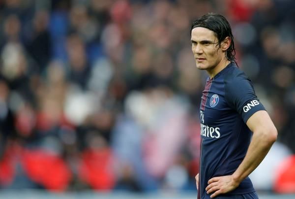 كافاني يثق في تكرار الفوز على برشلونة