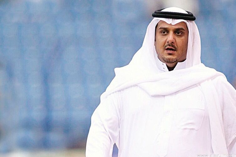 نواف بن سعد يشيد بجماهيره
